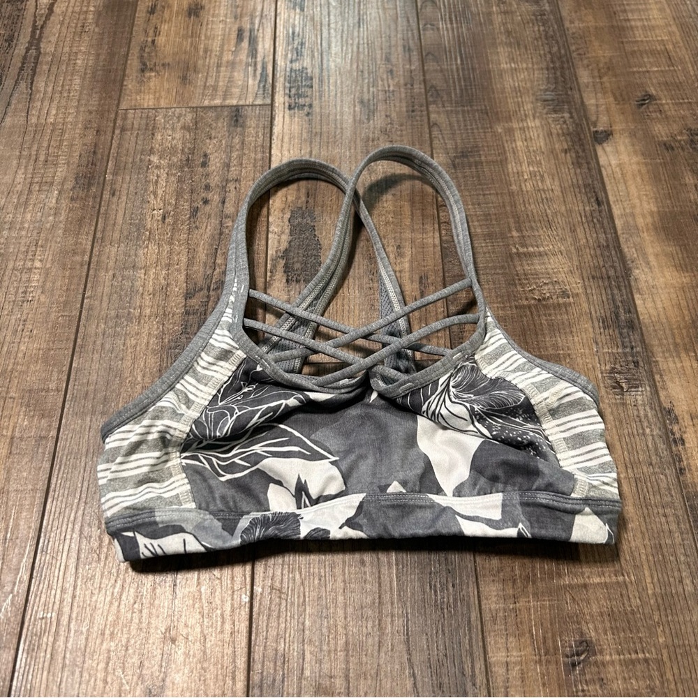 Athleta TROPICAL MIND OVER MAT Sports Bra Grey Heather‎ White Size XS